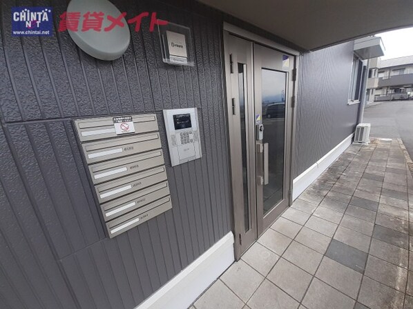 伊勢川島駅 徒歩12分 2階の物件外観写真